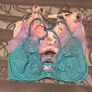 Victoria’s Secret 4 bra bundle NWOT lingerie